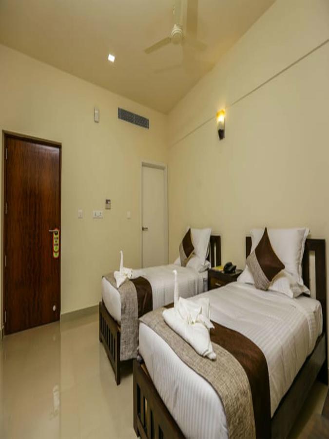 Hotel Le Noor Kochi Esterno foto